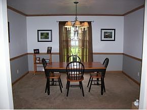 4th image of 620 W Briar Ln