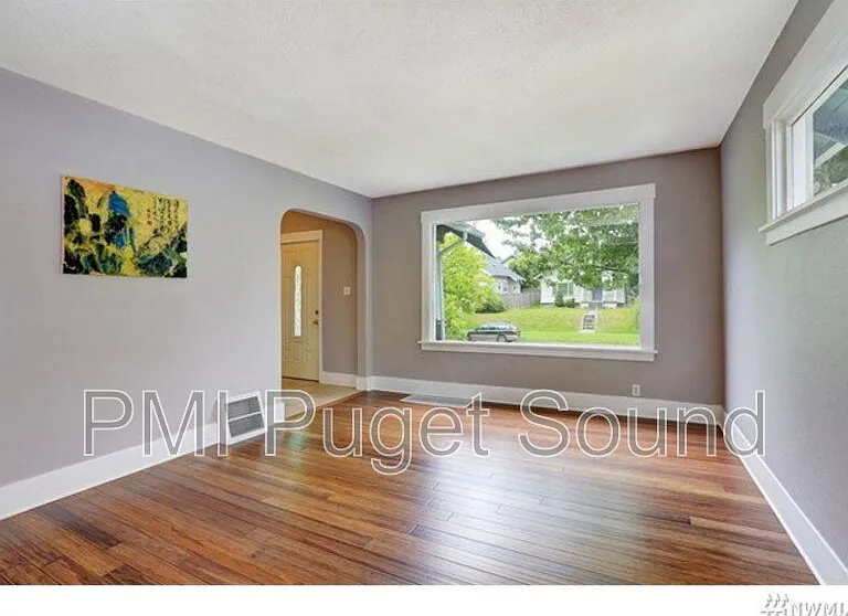 1108 S Ridgewood Ave — Photo 3