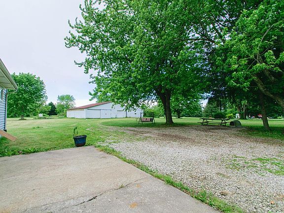 3rd image of 2856 Mink St