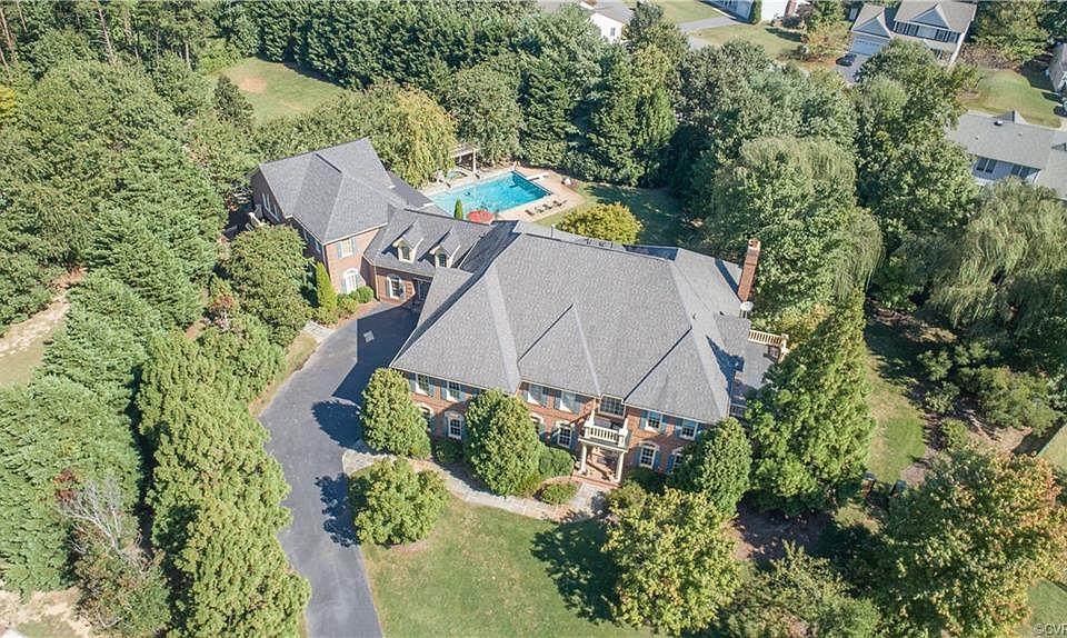 1st image of 112 Carroll Cir