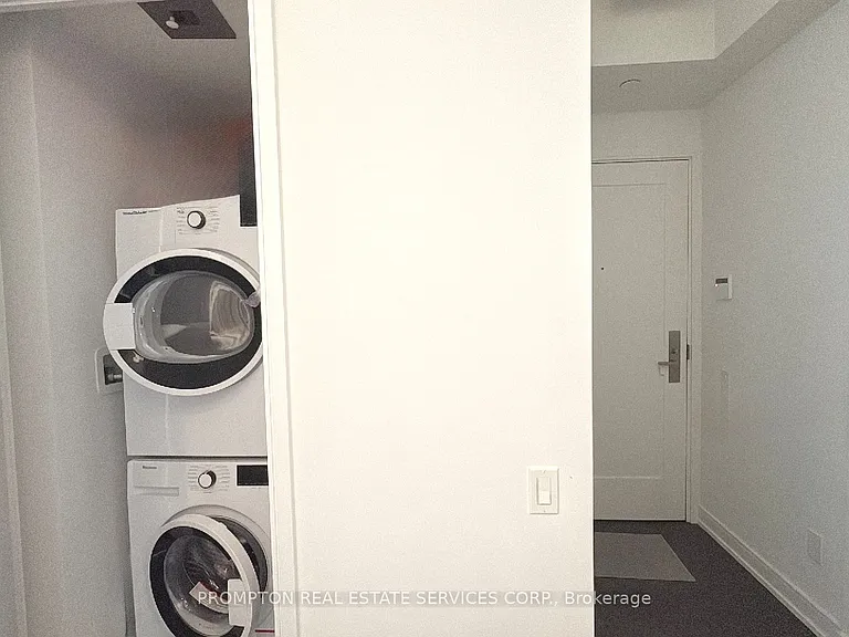 3 Gloucester St #1206 — Photo 17