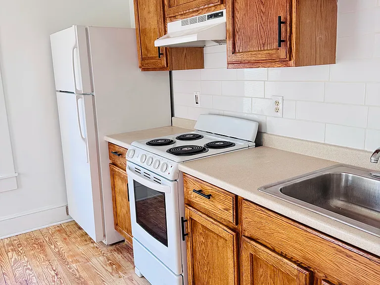 2212 Maryland Ave #2 — Photo 9