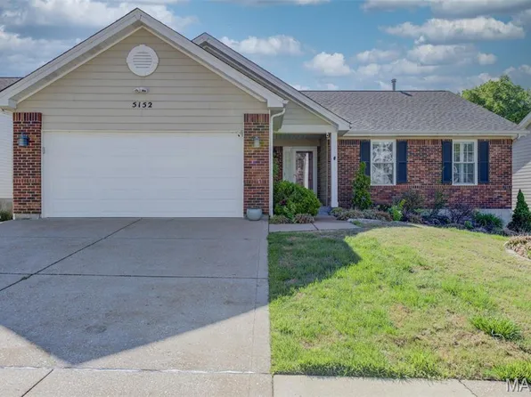 5152 Kings Park Dr, Saint Louis, MO 63129