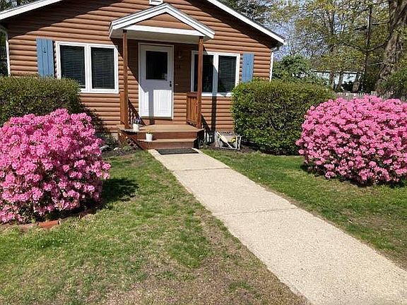 2nd image of 28 Cookman Avenue