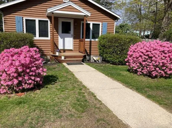 28 Cookman Avenue, Old Orchard Beach, ME 04064
