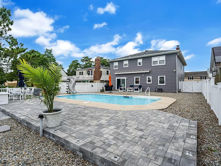 39 Green Island Rd — Photo 43