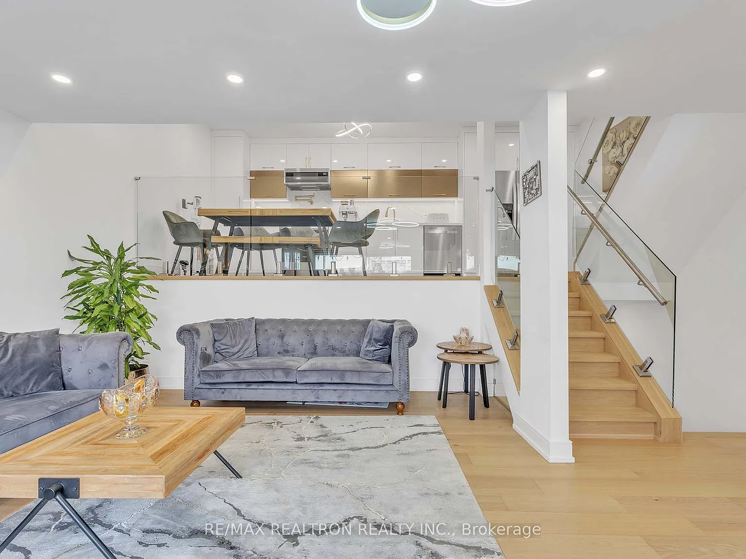 4 bed, $3,000 — Photo 3
