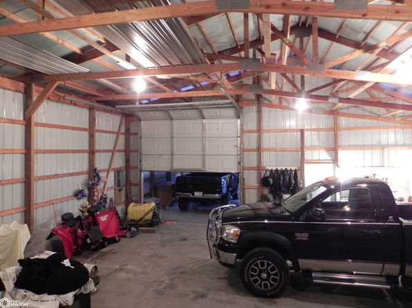 907 Court St, Bedford, IA 50833