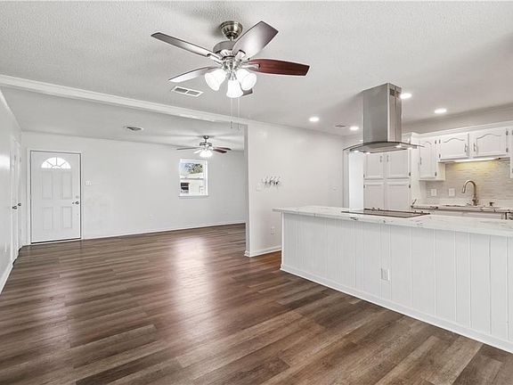 5th image of 661 E Marlin Ct