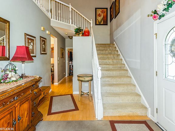 2nd image of 5104 Woodmere Ct