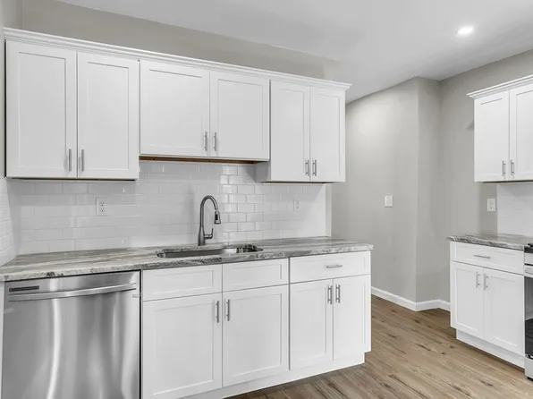 105 E Alvord St, Springfield, MA 01108