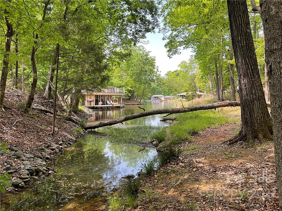 1st image of 434 Plantation Way