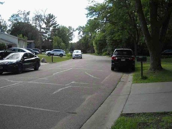 3rd image of 2472 Pearson Pkwy