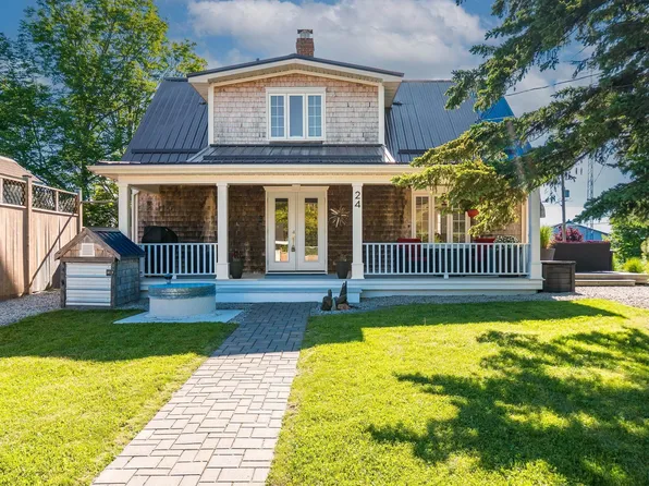 24 Station Rd, Halifax, NS B0J 1T0