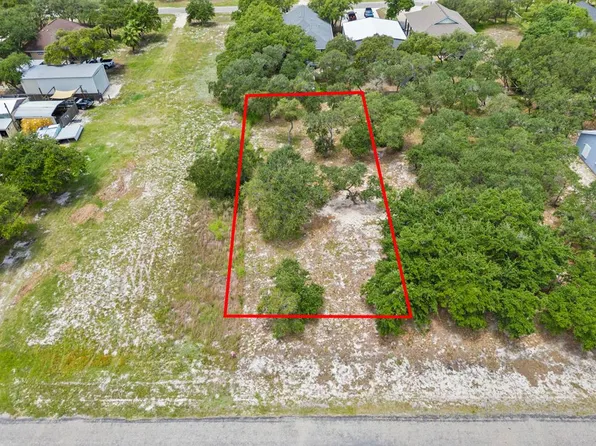 431 S Verne St, Rockport, TX 78382
