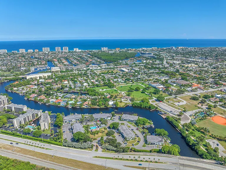 Boca Bend Marina — Photo 19