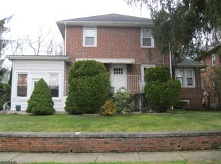 44 Cleveland St, Caldwell, NJ 07006