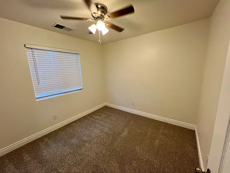 11815 Mantova Ave — Photo 16