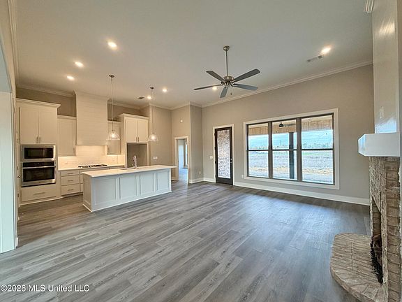 3rd image of 1114 Old Court Xing