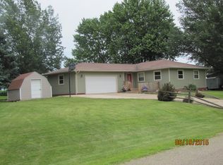 101 Brookview Ct, Abingdon, IL 61410