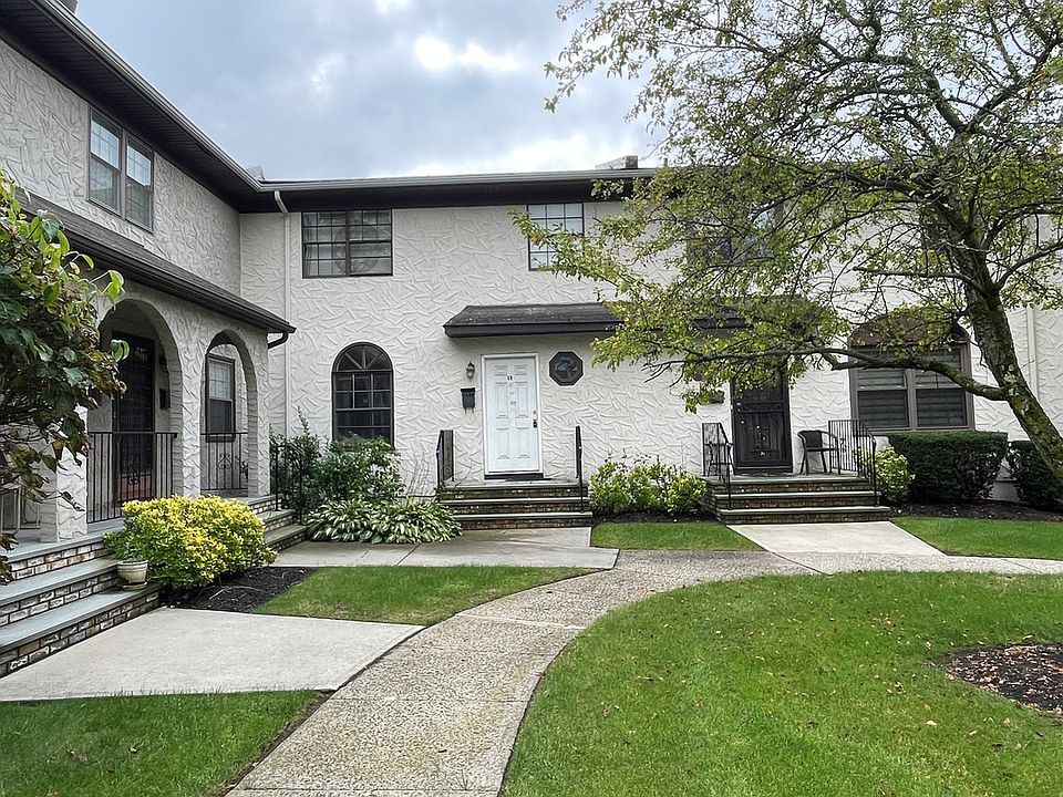 1st image of 69 Somerset Dr #15H