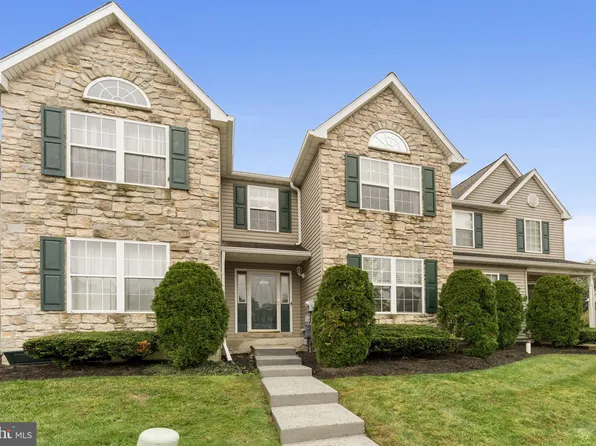 890 Doe Ct, Royersford, PA 19468