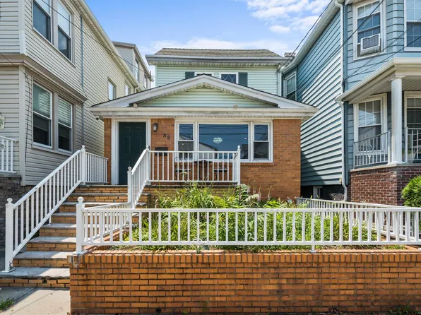 88 W 9th St, Bayonne, NJ 07002