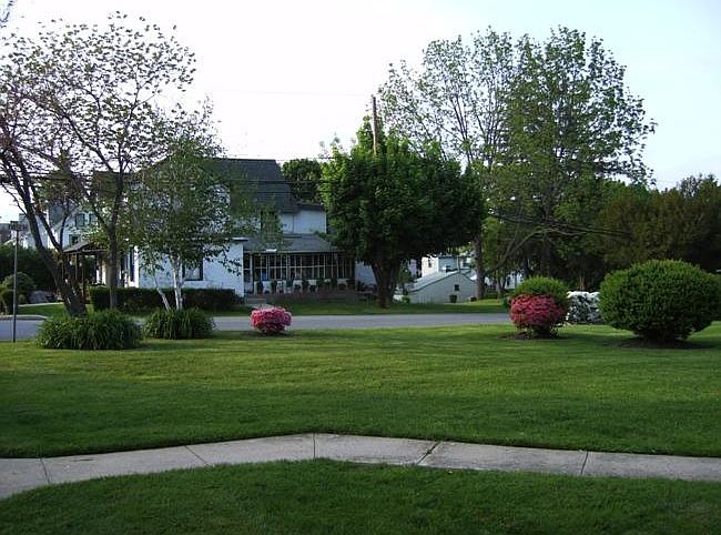 2nd image of 207 Church St #207