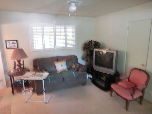 4th image of 2960 Dove St