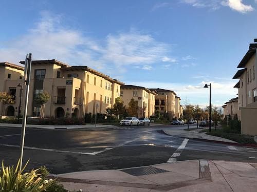 3rd image of 1053 Dewberry Pl Unit 302