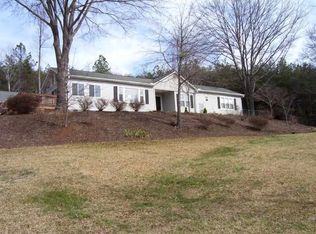 868 E Preston McDaniel Rd, Pickens, SC 29671