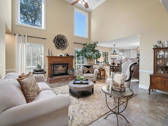 2nd image of 232 Oakbriar Farm Dr