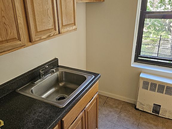 5th image of 148-25 89th Ave #3L