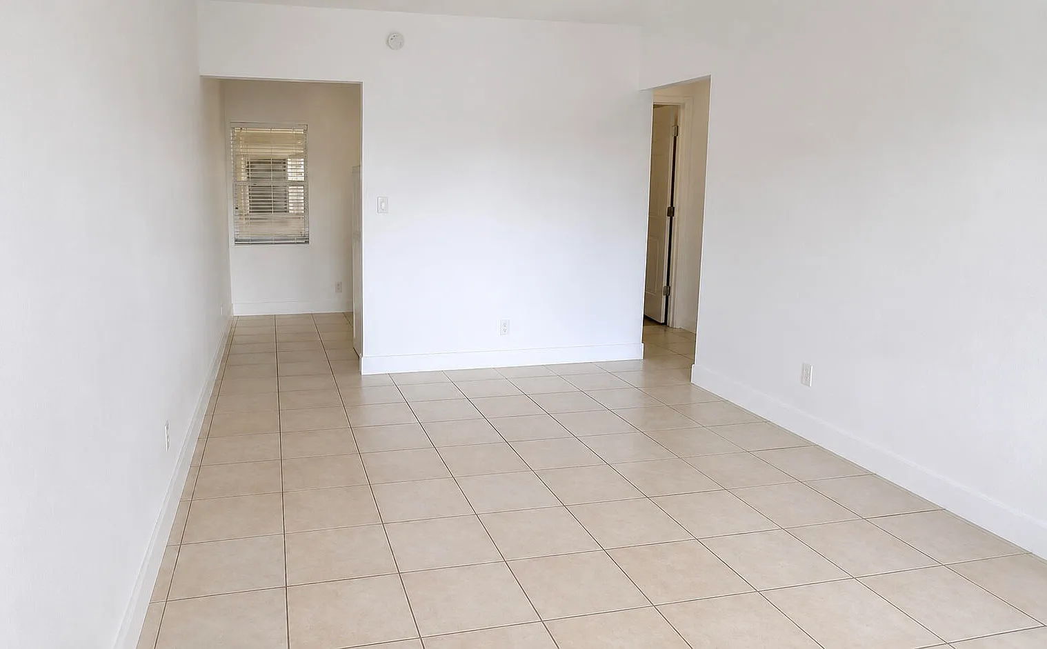 2 bed, 1.0 bath, 706 sqft, $1,700 — Photo 3
