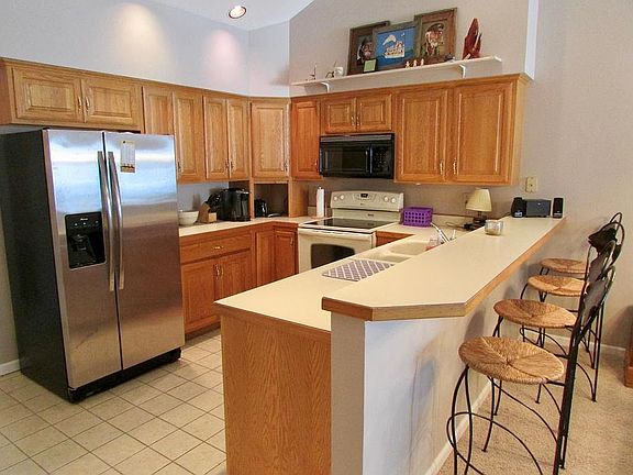 5th image of 15520 Landings Ave APT B2