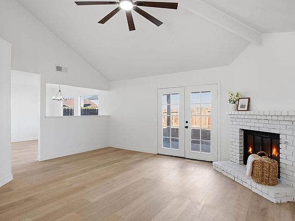 3rd image of 1732 Walpole Dr