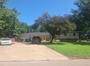 3700 SE 23rd Ter, Topeka, KS 66605