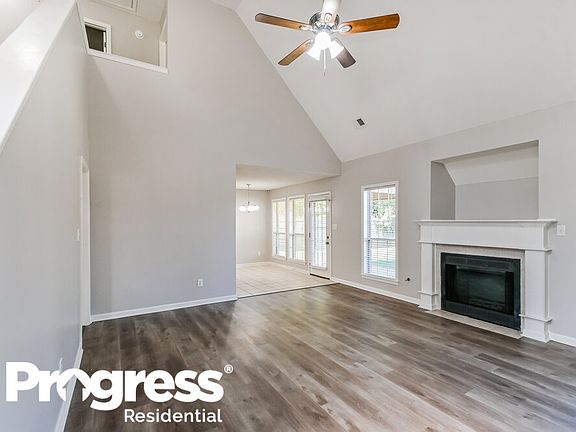 5th image of 2439 Della St