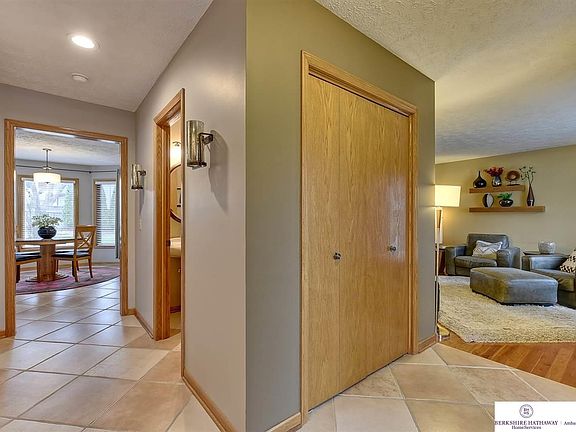 5th image of 429 S 160th St