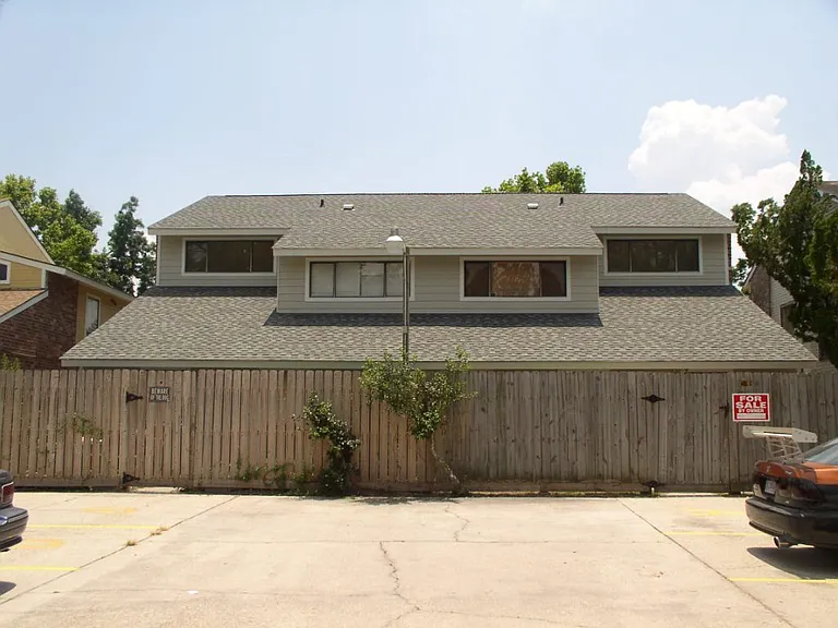 8216B Governor Dr — Photo 1