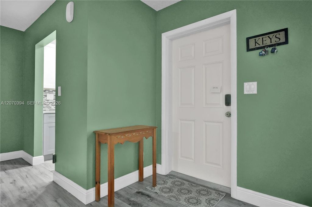 931 SE 9th Ave APT 17, photo 8