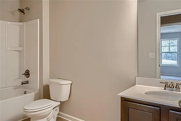 6811 Lancaster Xing — Photo 18