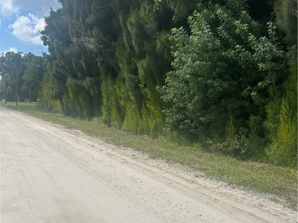 34 N Maple St, Fellsmere, FL 32948