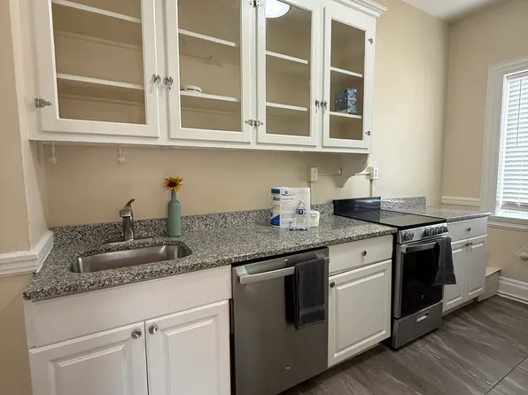 1470A Beacon St, Brookline, MA