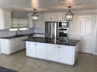 1200 5th St, Honey Grove, TX 75446