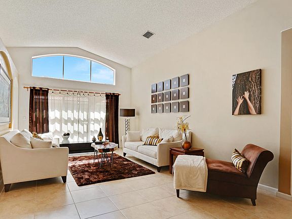 3rd image of 5230 Prairie Dunes Village Cir