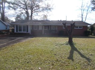 25 Willow Dr, Selma, AL 36701