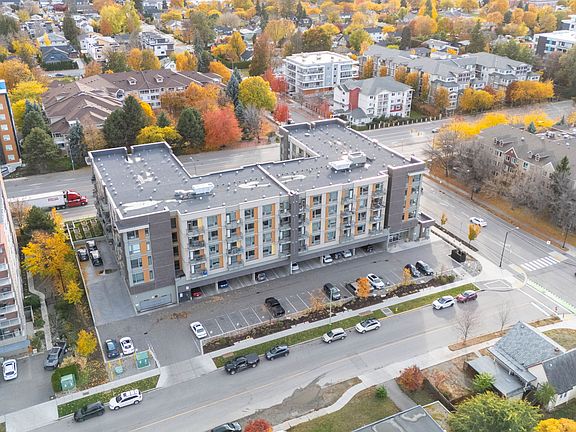2nd image of 925 Leon Ave #435