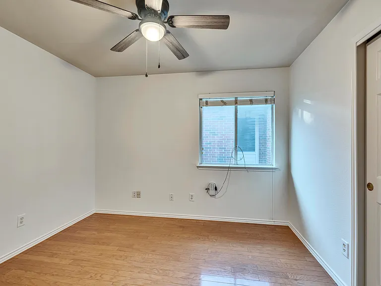3438 Flowstone Ln — Photo 18
