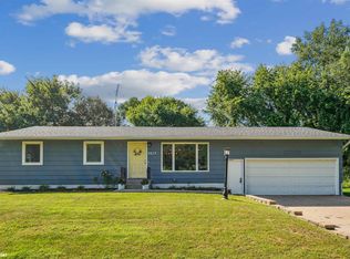 2517 Reyclif Dr, Marshalltown, IA 50158
